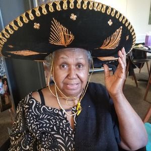 Meet your Posher, Shirley